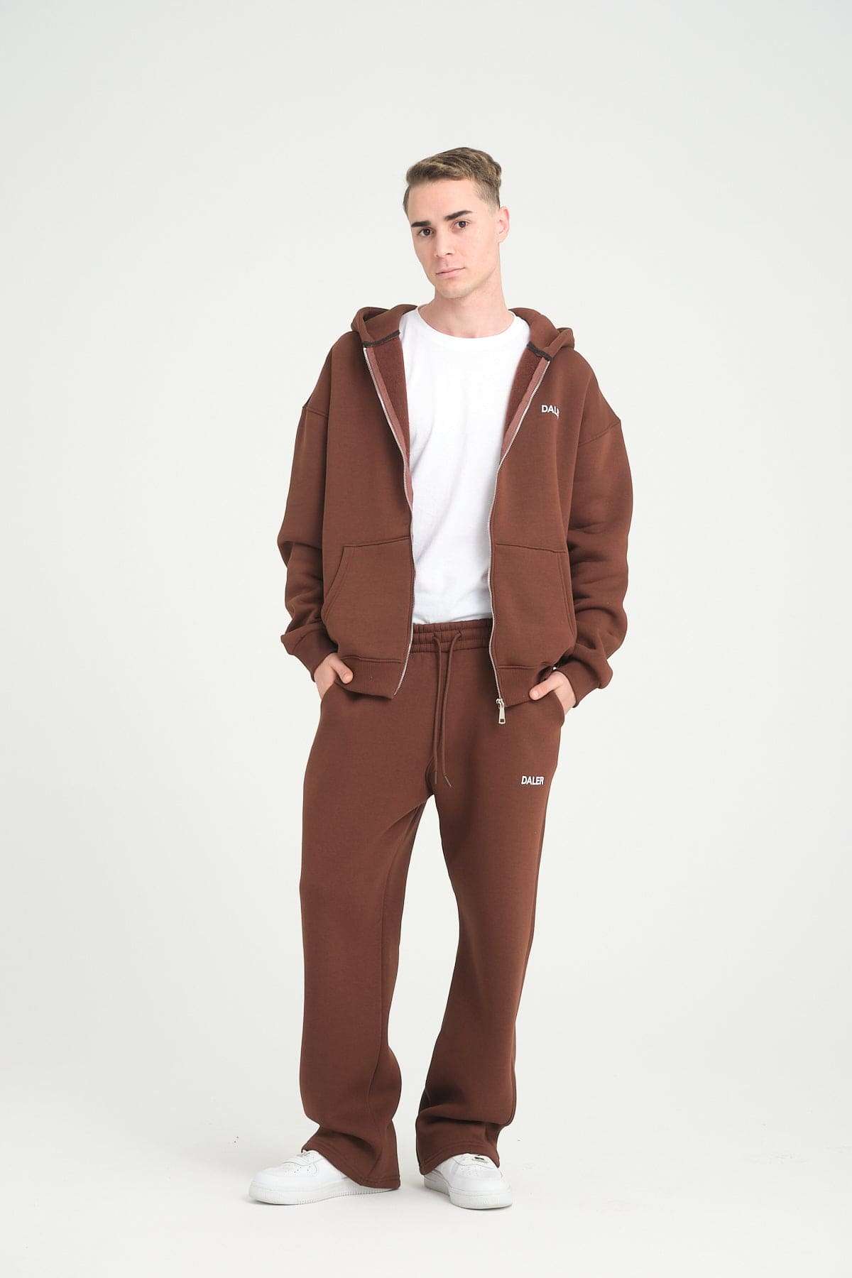 BASIC JOGGER - BROWN