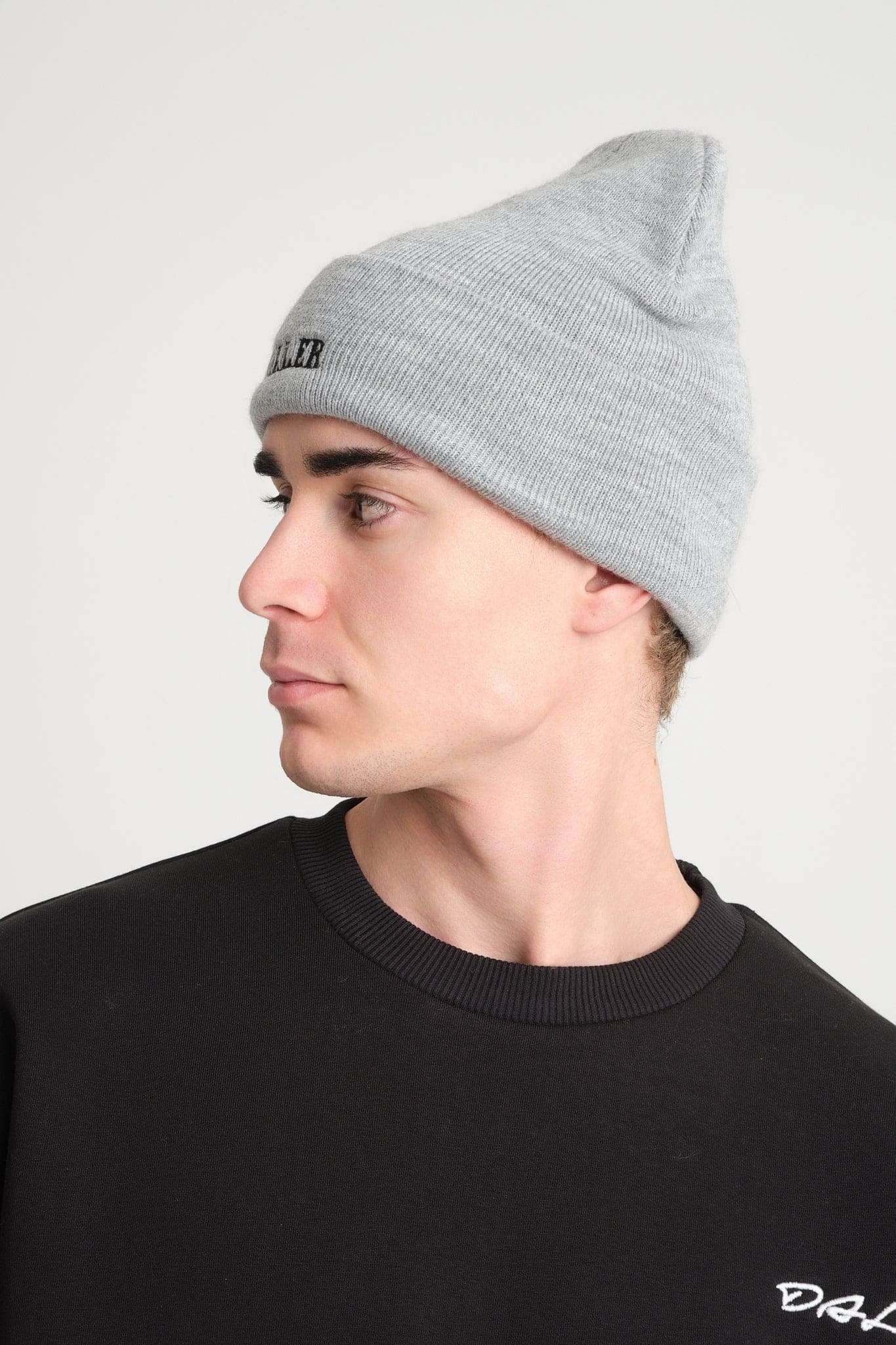 BEANIE-GREY BASIC