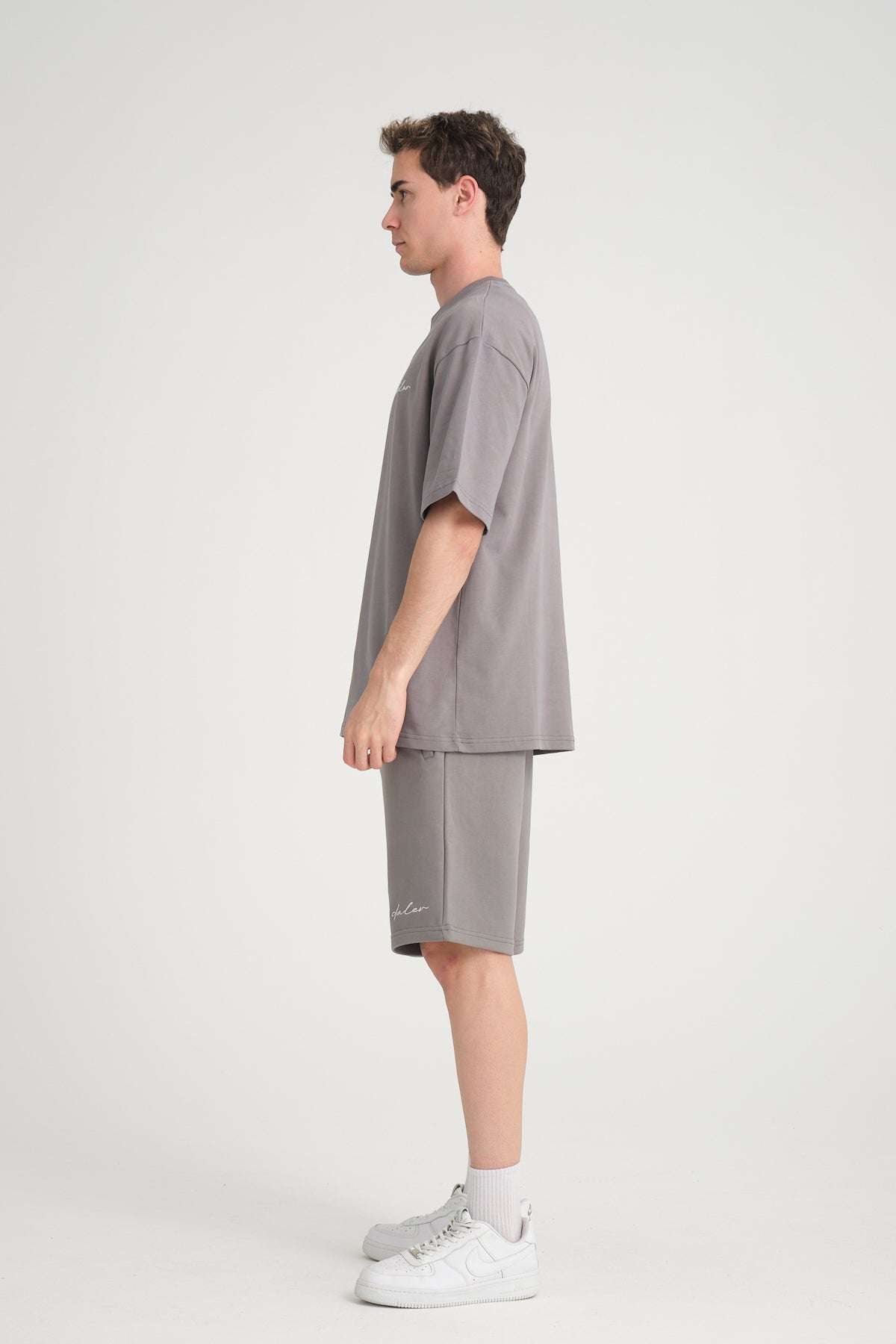 T-SHIRT-GREY